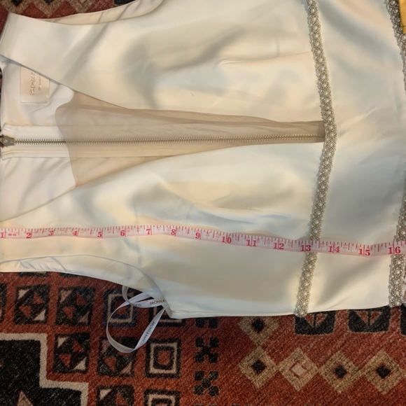 NWT FIONA BRIDAL GOWN IN WHITE - Picture 16 of 16